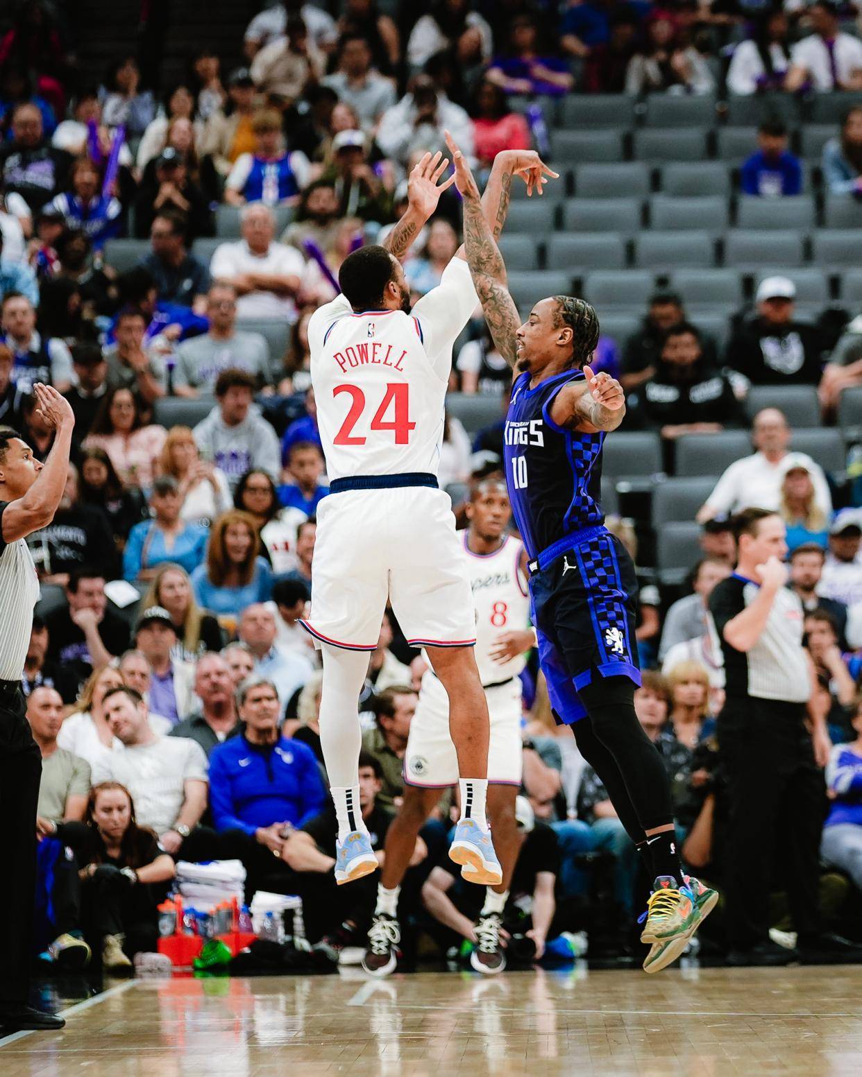 关于德罗赞三分球绝杀，带领球队获胜的信息