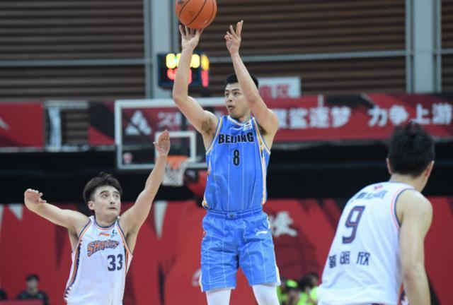 开云体育登录-足坛豪强再次交锋，惊险对决升温的简单介绍