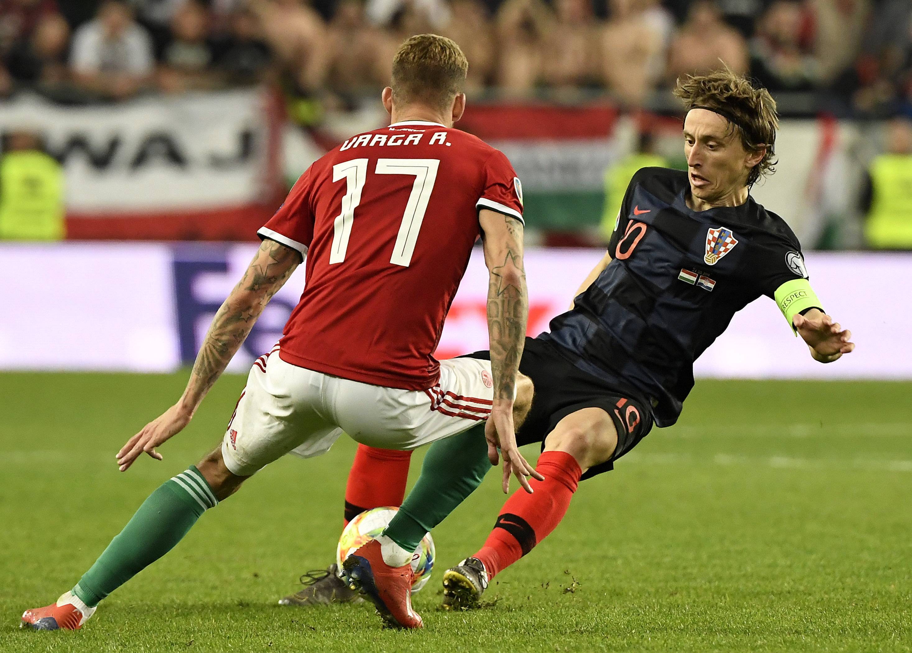 开云体育平台APP-英格兰大胜匈牙利，轻松突围小组