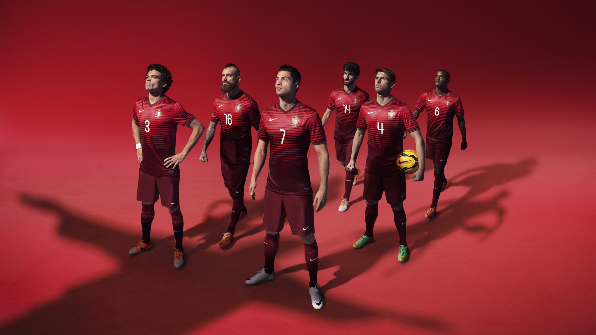 钢铁防线！富安健洋压制级发挥启示录，瑞士如何复制战术碾压克罗地亚？